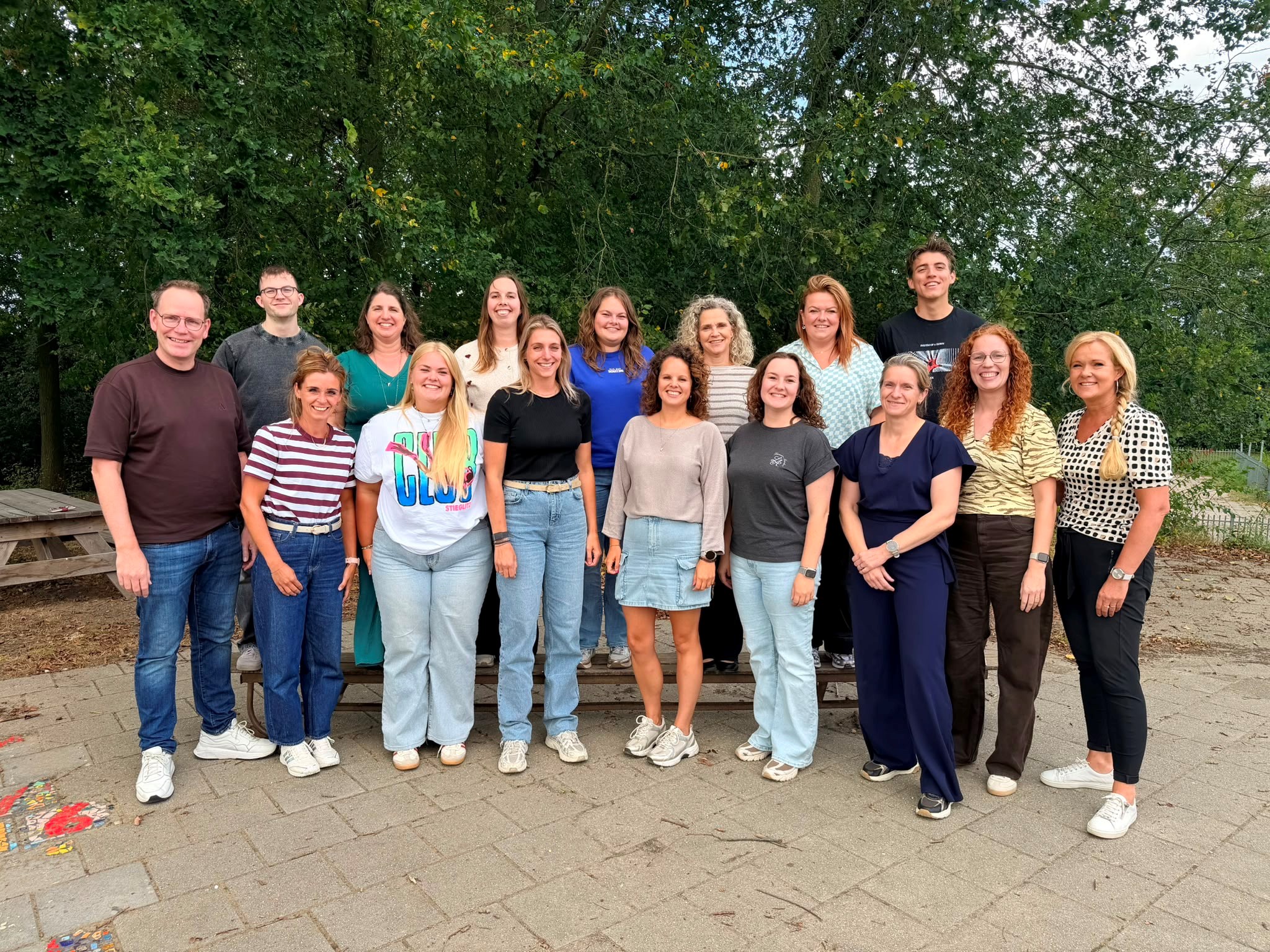 Teamfoto 26-27.jpg